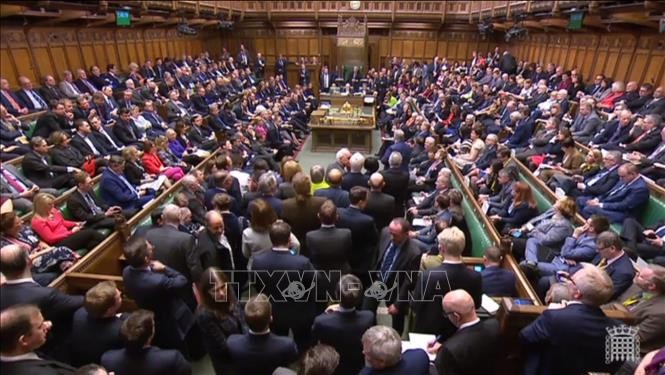 Britisches Unterhaus billigt Gesetz zur Verhinderung eines Brexit ohne Abkommen - ảnh 1