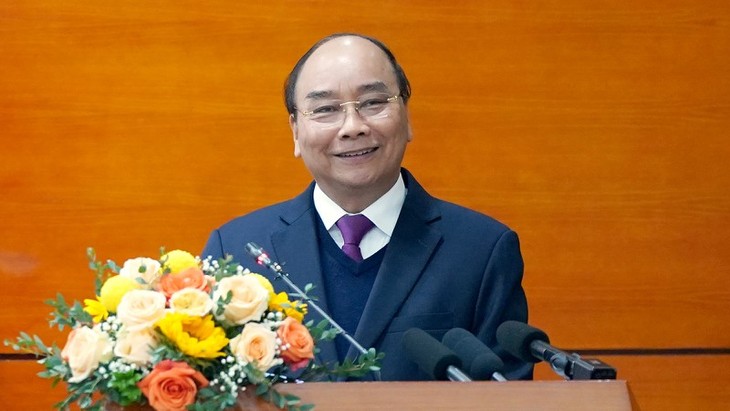 Premierminister Nguyen Xuan Phuc: Landwirtschaft soll die wichtigste Wirtschaftsbranche sein - ảnh 1