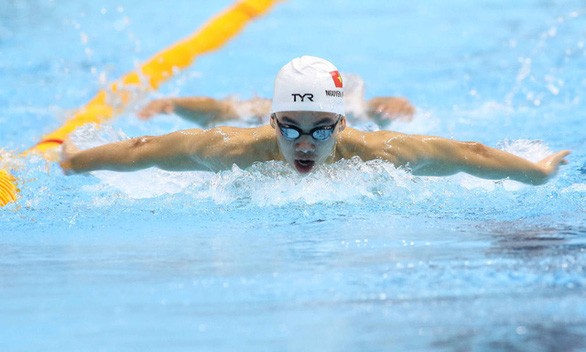 Schwimmer Huy Hoang gewinnt Siegespokal 2019 - ảnh 1