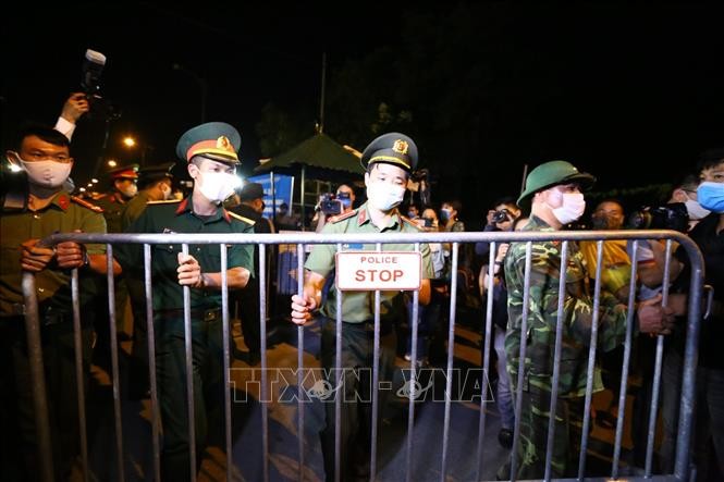 “Inspiration aus Vietnam, das erfolgreich beim Kampf gegen SARS-CoV-2 ist” - ảnh 1