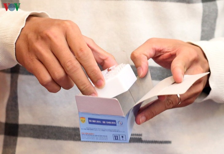 Vietnam kann Testkits zum Nachweis von COVID-19 unabhängig herstellen  - ảnh 1