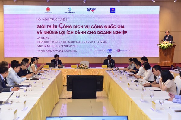 Konferenz zur Vorstellung des nationalen Portals für öffentliche Dienste und der Interessen für Unternehmen - ảnh 1