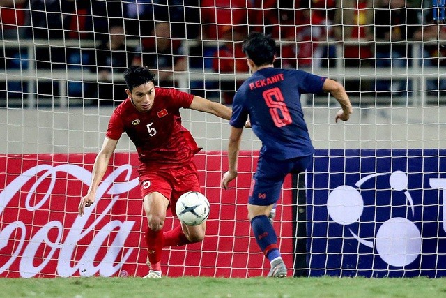 Verteidiger Doan Van Hau geht in die Geschichte des vietnamesischen Fußballs ein - ảnh 1