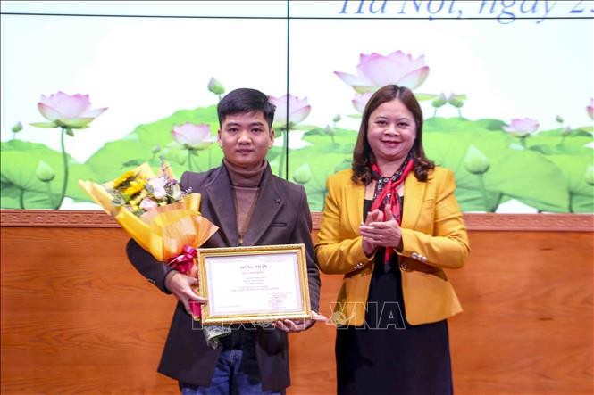 Preisverleihung des Wettbewerbs zum Komponieren von Liedern für ethnische Minderheiten und Bergregionen - ảnh 1