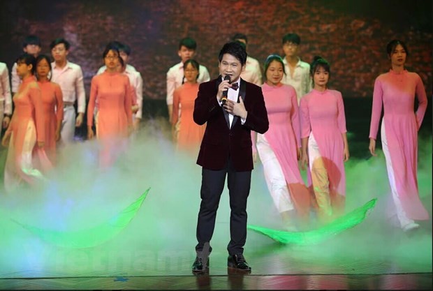 Wohltätiges Kunstprogramm für arme Menschen - ảnh 1