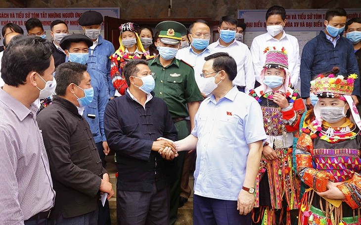 Jeder Stimmzettel zeigt die Gerechtigkeit und Verantwortung eines Wählers - ảnh 1