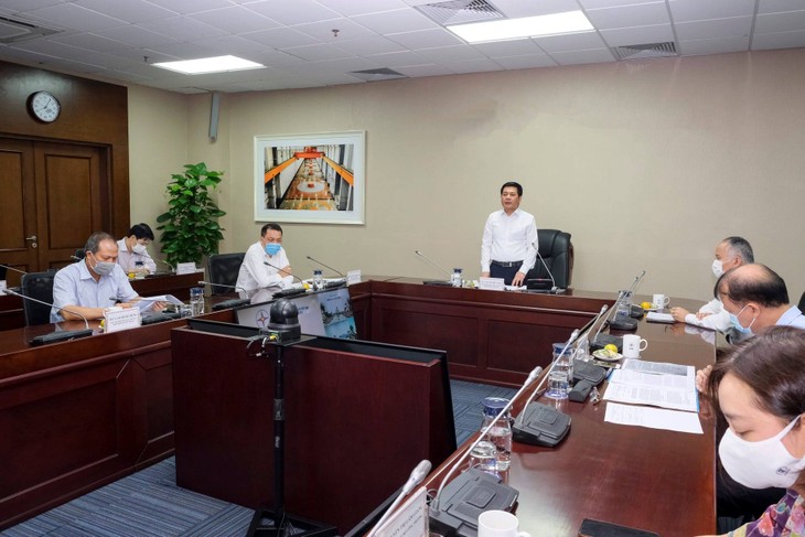 Ernsthafte Covid-19-Prävention und -Bekämpfung in Industriezonen und Handelsstätten - ảnh 1