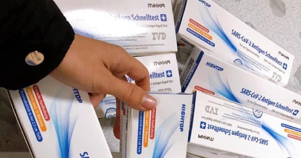 Bereitstellung medizinischer Ausrüstungen für Covid-19-Bekämpfung - ảnh 1