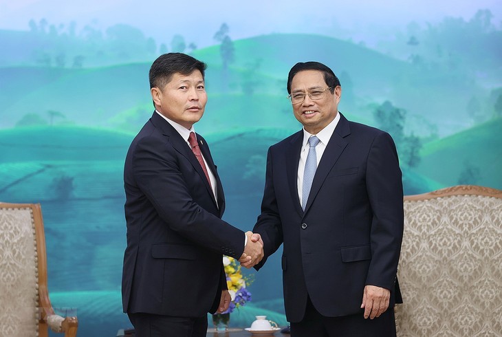 Premierminister Pham Minh Chinh empfängt den mongolischen Justizminister Khishgee Nyambaatar - ảnh 1