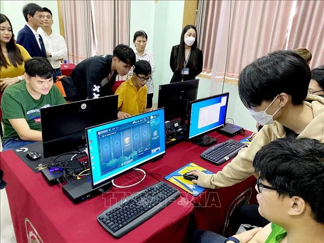 Ho-Chi-Minh-Stadt stellt Menschen mit Behinderungen Esports vor - ảnh 1