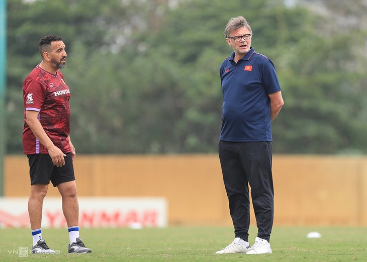 Marokkaner Moulay Lahsen ist Interimstrainer der U23-Fußballnationalmannschaft Vietnams - ảnh 1