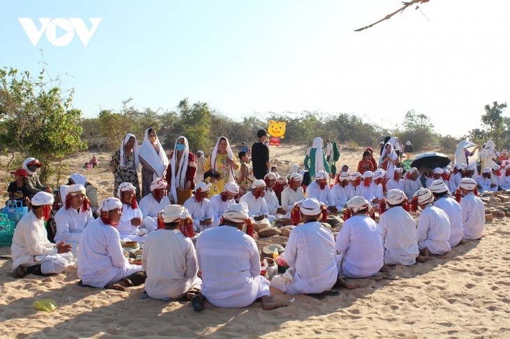 Bewertung der Religion in Vietnam kann auf einzelne Fälle nicht basieren - ảnh 1
