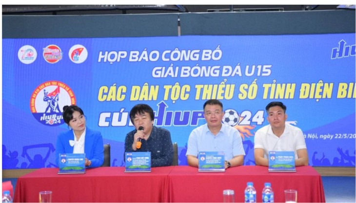 U15-Fußballturnier der ethnischen Minderheiten der Provinz Dien Bien erstmals organisiert - ảnh 1
