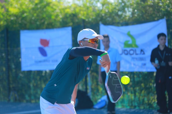 120 Sportler aus dem In- und Ausland beteiligen sich am Community International Pickleball Tournament - ảnh 1