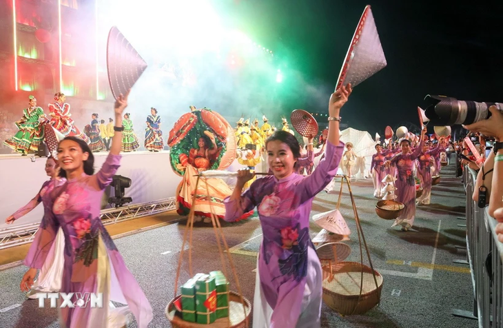 Vietnam hinterlässt Eindrücke bei Chingay-Parade 2025 in Singapur - ảnh 1