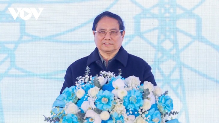Premierminister Pham Minh Chinh nimmt am Spatenstich für 500-kV-Leitungsprojekt Lao Cai – Vinh Yen teil - ảnh 1