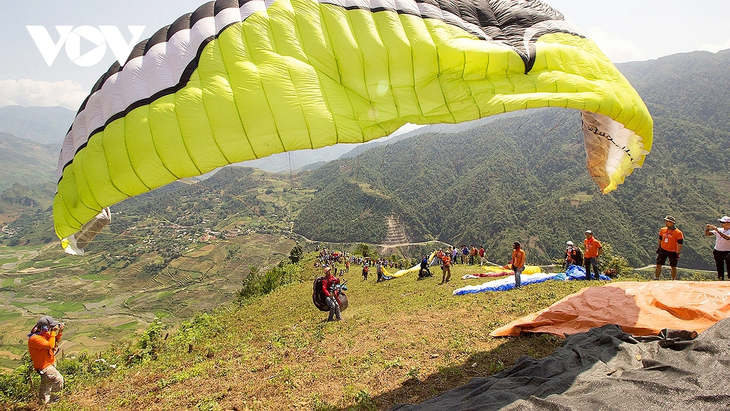 Entdeckung der Reisterrassen in Mu Cang Chai während der Wassersaison - ảnh 10