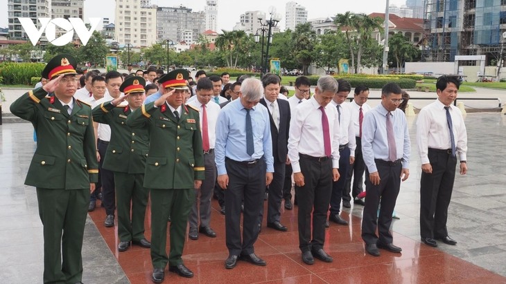 Aktivitäten zum 78. Jahrestag der Kriegsinvaliden und Gefallenen im Ausland - ảnh 1