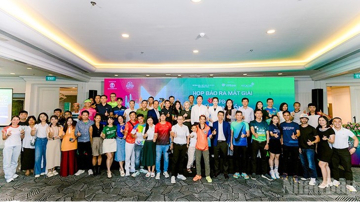 Mehr als 12.000 Läuferinnen und Läufer nehmen am größten Marathon im Südwesten Vietnams teil - ảnh 1