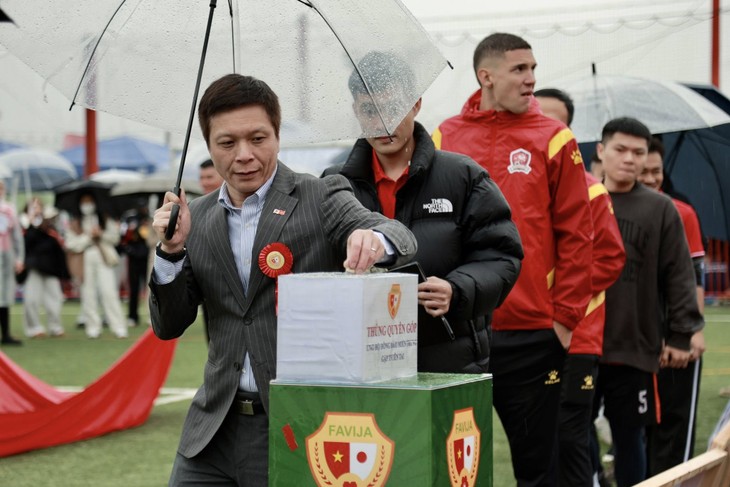 Vietnamesen in Japan zeigen Solidarität mit Zentralvietnam durch ein bedeutungsvolles Fußballturnier - ảnh 1