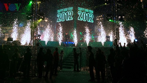 New Year atmosphere in Hanoi - ảnh 10