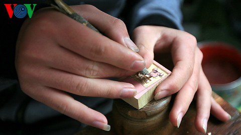 Der Beruf der Mondkuchenformmacher in Hanoi - ảnh 12