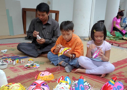 Mittelherbstfest Südostasiens im ethnologischen Museum - ảnh 1