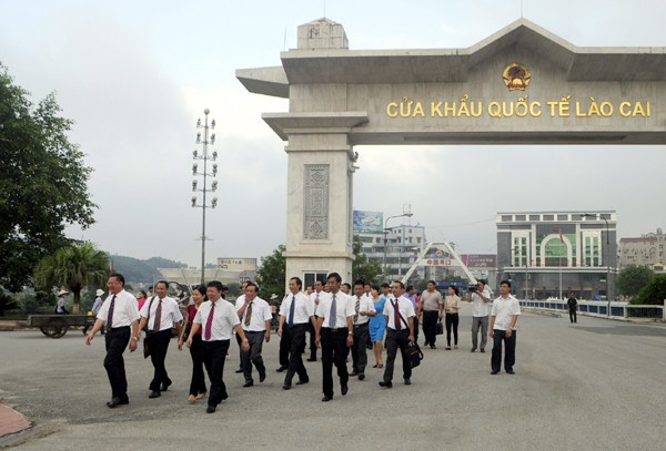 Aufbau eines freundschaftlichen Posten an der Vietnam-China-Grenze  - ảnh 1