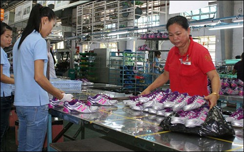 Ständiger Parlamentsausschuss gibt Meinungen zum Entwurf des geänderten Sozialversicherungsgesetzes - ảnh 1