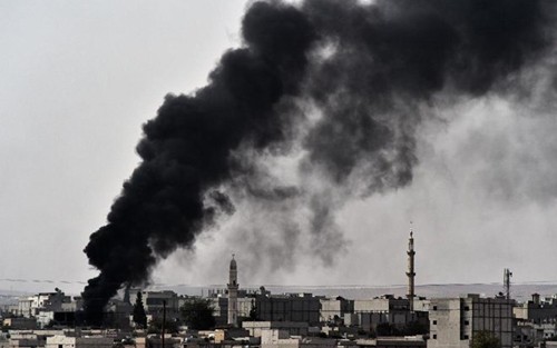 USA fliegen neue Luftangriffe auf den IS im Irak und Syrien - ảnh 1