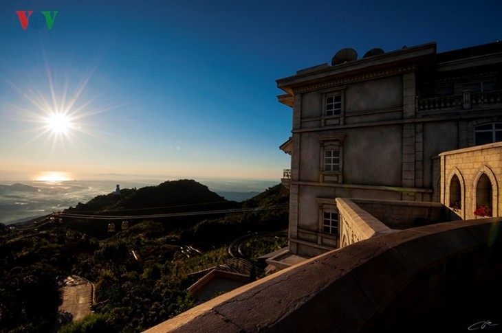 Mysteriöses Europa auf dem Gipfel Ba Na-Hills in Da Nang - ảnh 14