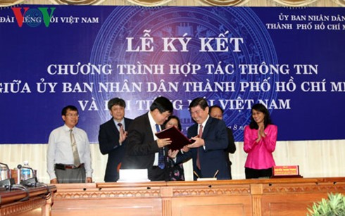 Die Stimme Vietnams arbeitet bei Aufklärung mit Ho Chi Minh Stadt zusammen - ảnh 1