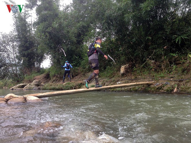 Eindrücke vom Bergmarathon in Sapa - ảnh 12