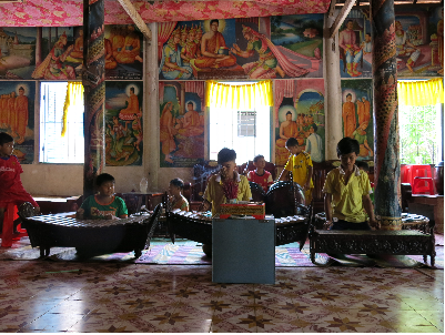 Fünf-Klang-Orchester der Khmer in der Doi-Pagode - ảnh 1