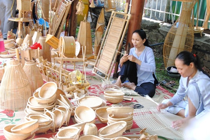 Festival der traditionellen Berufe Hue 2019: Wiederbelebung und Entwicklung traditioneller Berufe - ảnh 1