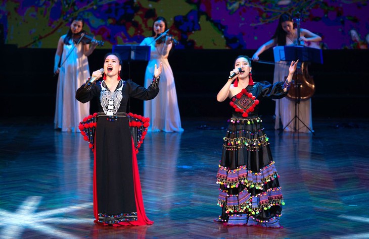 Musikvideo „Die Blumen an der Front“ veröffentlicht - ảnh 1