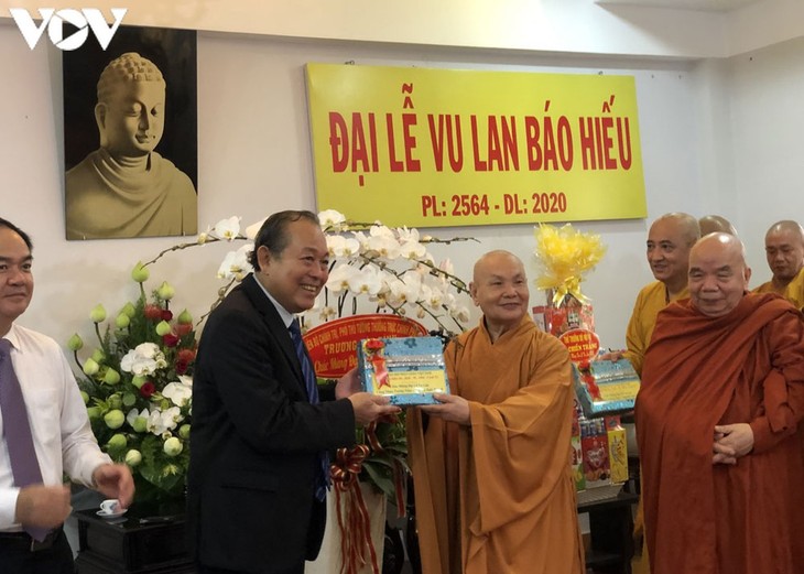 Buddhisten tragen zum Aufbau des Landes bei - ảnh 1