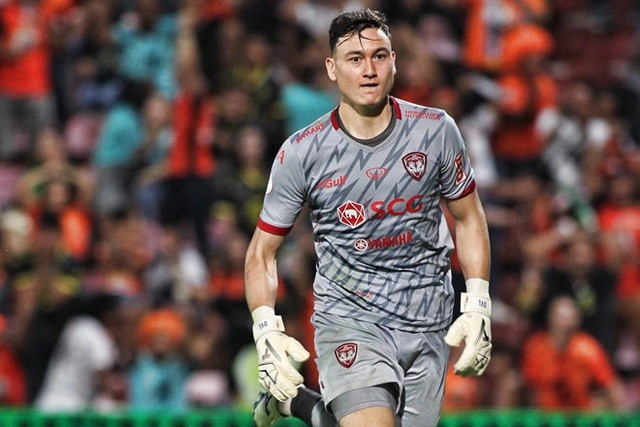 Torwart Dang Van Lam verlässt Muangthong United und spielt bald in Japan - ảnh 1