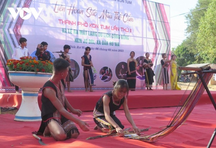 Brokat-Festival in Kon Tum - ảnh 1