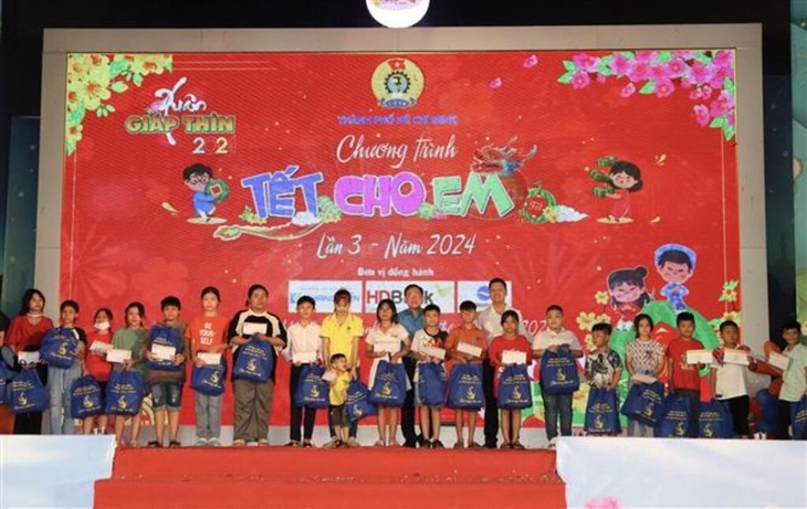 Nächstenliebe durch Programme „Tet für dich“ und „Tet der Liebe“ - ảnh 1