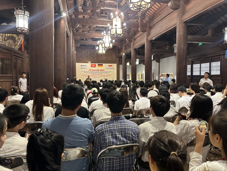 Vergabe des Hessen-Stipendiums an Studierende in Hanoi - ảnh 1