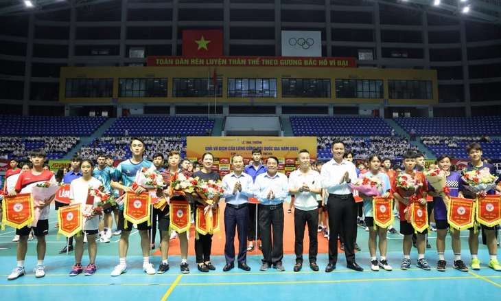 Badminton-Mannschaftsmeisterschaft eröffnet - ảnh 1