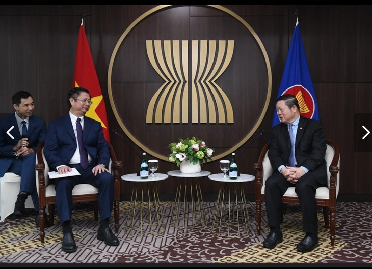 Vietnam und ASEAN-Sekretariat diskutieren über Vision der ASEAN-Gemeinschaft - ảnh 1