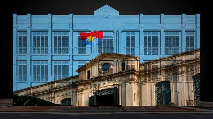 Da Nang projiziert Geschichtsfilm auf Fassade eines französischen Kolonialgebäudes - ảnh 1