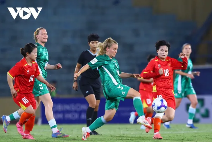 Vietnams Fußball-Nationalmannschaft der Frauen verliert 1:4 gegen SV Werder Bremen Frauen - ảnh 1