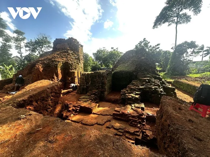 Hue veröffentlicht Ergebnisse der zweiten Ausgrabungsphase der Zwillings-türme von Lieu Coc - ảnh 1