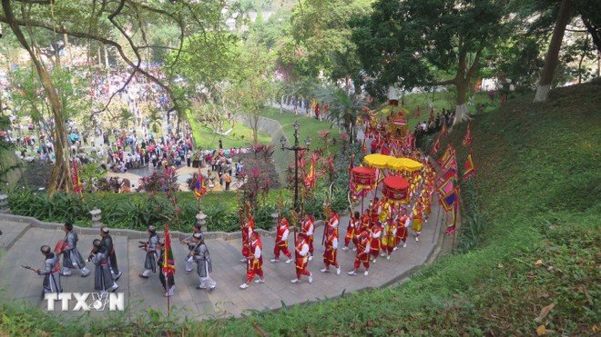 Thuong-Tempelfest in Lao Cai: Spirituelle Kraft an der Grenze - ảnh 1