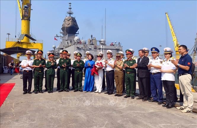 Da Nang empfängt australisches Marineschiff zu Freundschaftsbesuch - ảnh 1