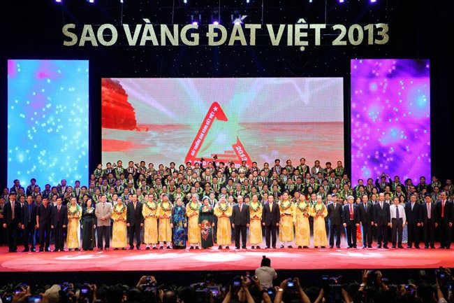 Peringatan ultah ke-10 Penghargaan Bintang Emas  Bumi Vietnam - ảnh 1