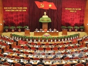 Hari kerja kedua Sidang pleno ke-8 Komite Sentral Partai Komunis Vietnam - ảnh 1